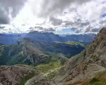 PXL126 Un des plus beaux panoramas des Dolomites.